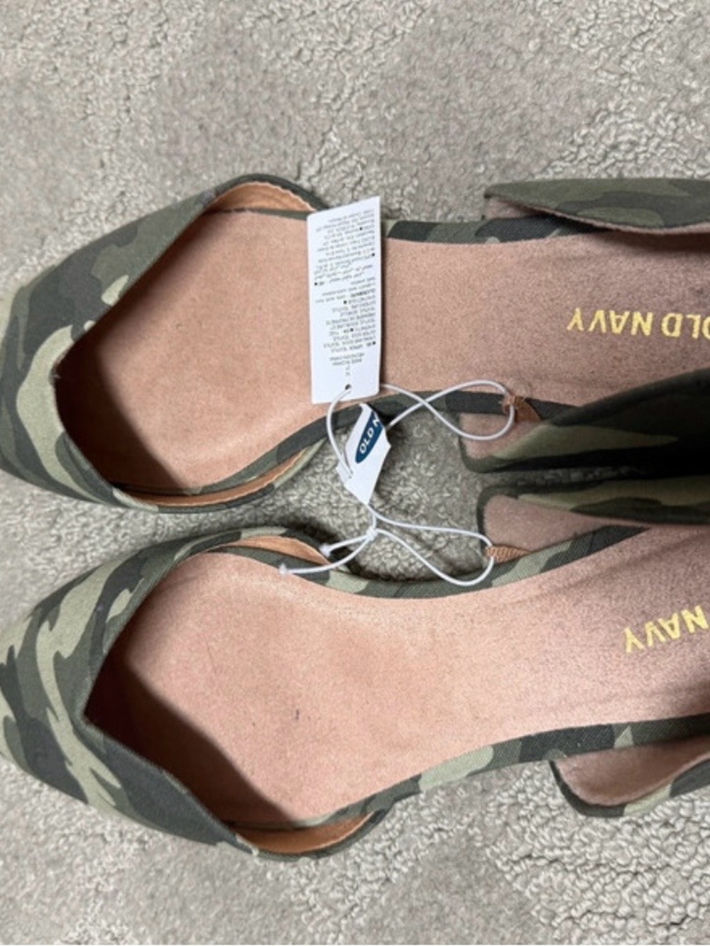 Old Navy Women's Camo Pointed Flats - Olive & Tan